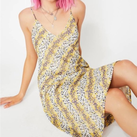 Dolls Kill Dresses Dollskill Le Lis Yellow Floral Midi Shift Dress